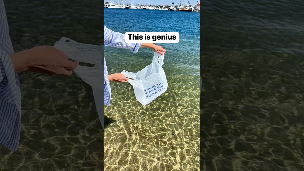 Simple tip I use to rinse sandy feet at the beach 🏖️ #beachvacation #sand #feet