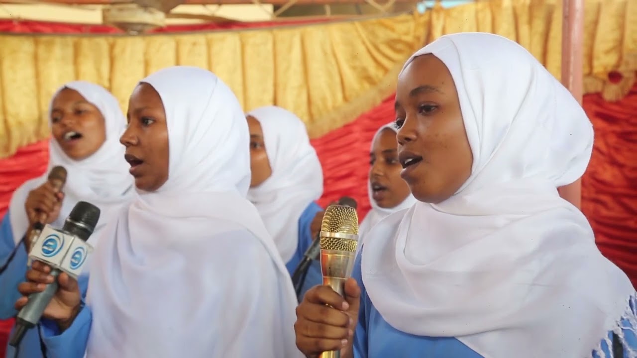 مدحة آلاف الصلاة أداء كورال مدرسة الإبداع