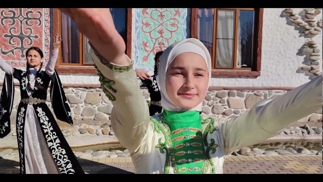 Ингушский девичий танец (Хореографический коллектив ГБОУ СОШ№4 г. Назрань)