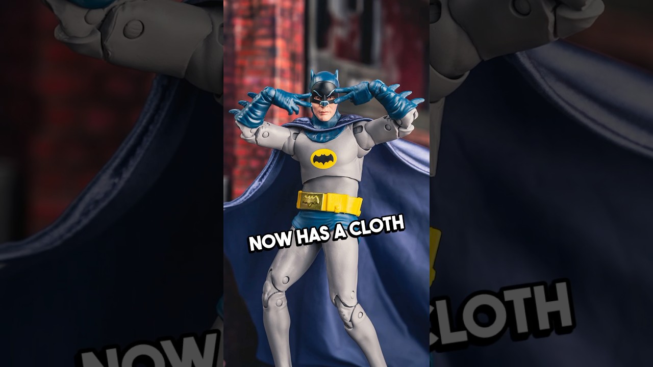 Тодд Макфарлейн сошел с ума по тканевым плащам, выпуская фигурки Бэтмена из вселенной DC.
