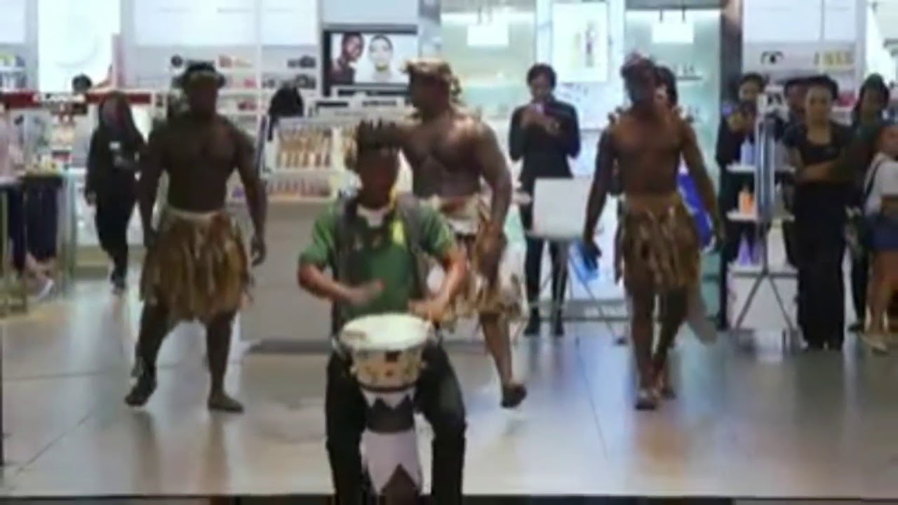 Ndlovu youth choir singing shosholoza for the Springboks (bring it home boys) #woolwoths #worldcup