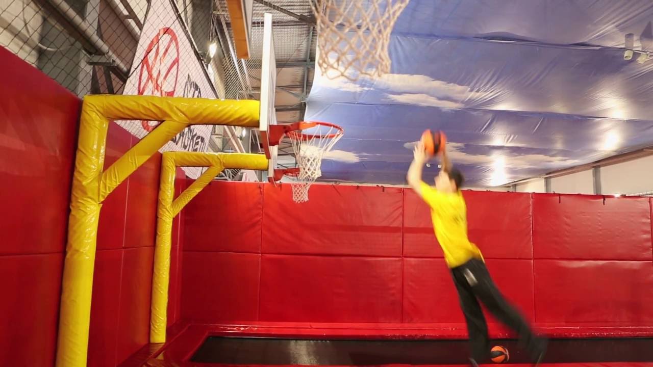 JumpWorld Wrocław - strefa basketu, koszykówki