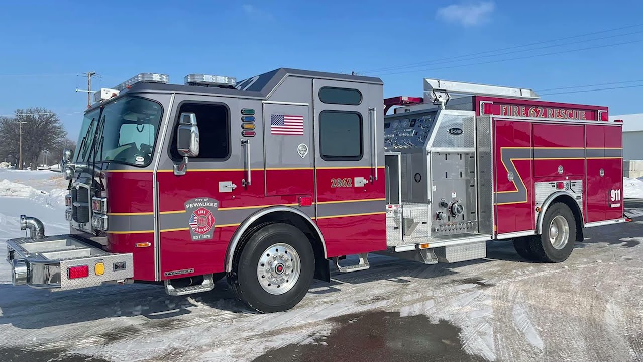 Walk Around of Pewaukee Fire Department's Custom Pumper -SO143723
