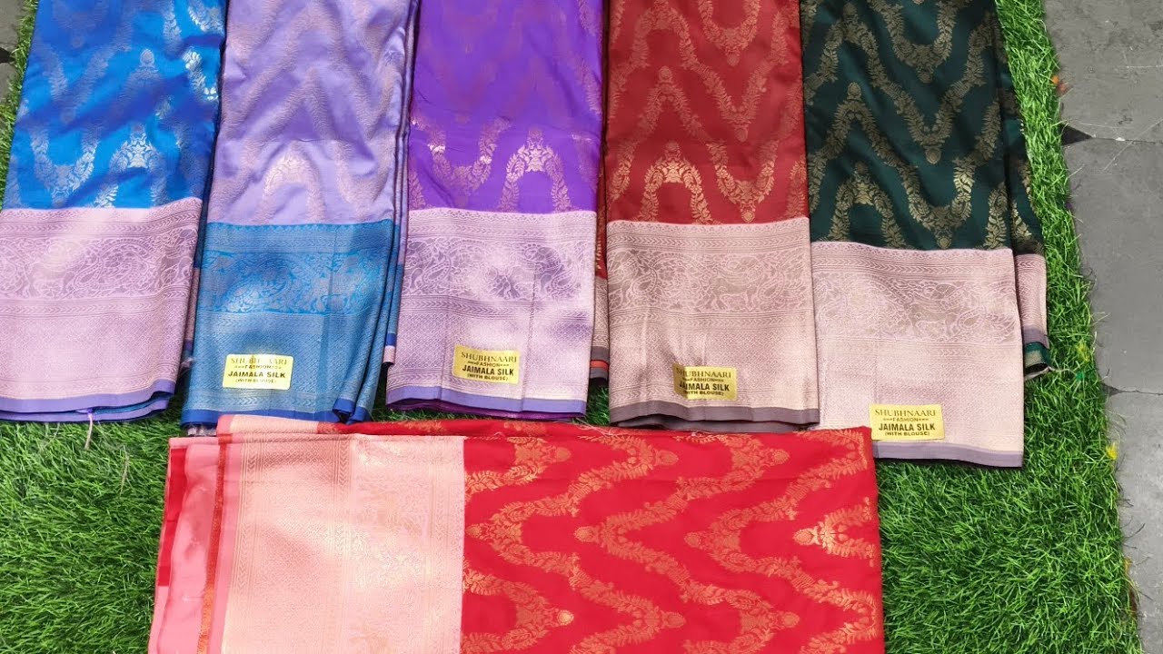 పెళ్లిళ్ల సీజన్ వచ్చేసింది కాబట్టి ఎంతగానో ఇంస్టాగ్రామ్ లో ట్రేండింగ్  ఉన్న  శారీస్ వచ్చాయి 