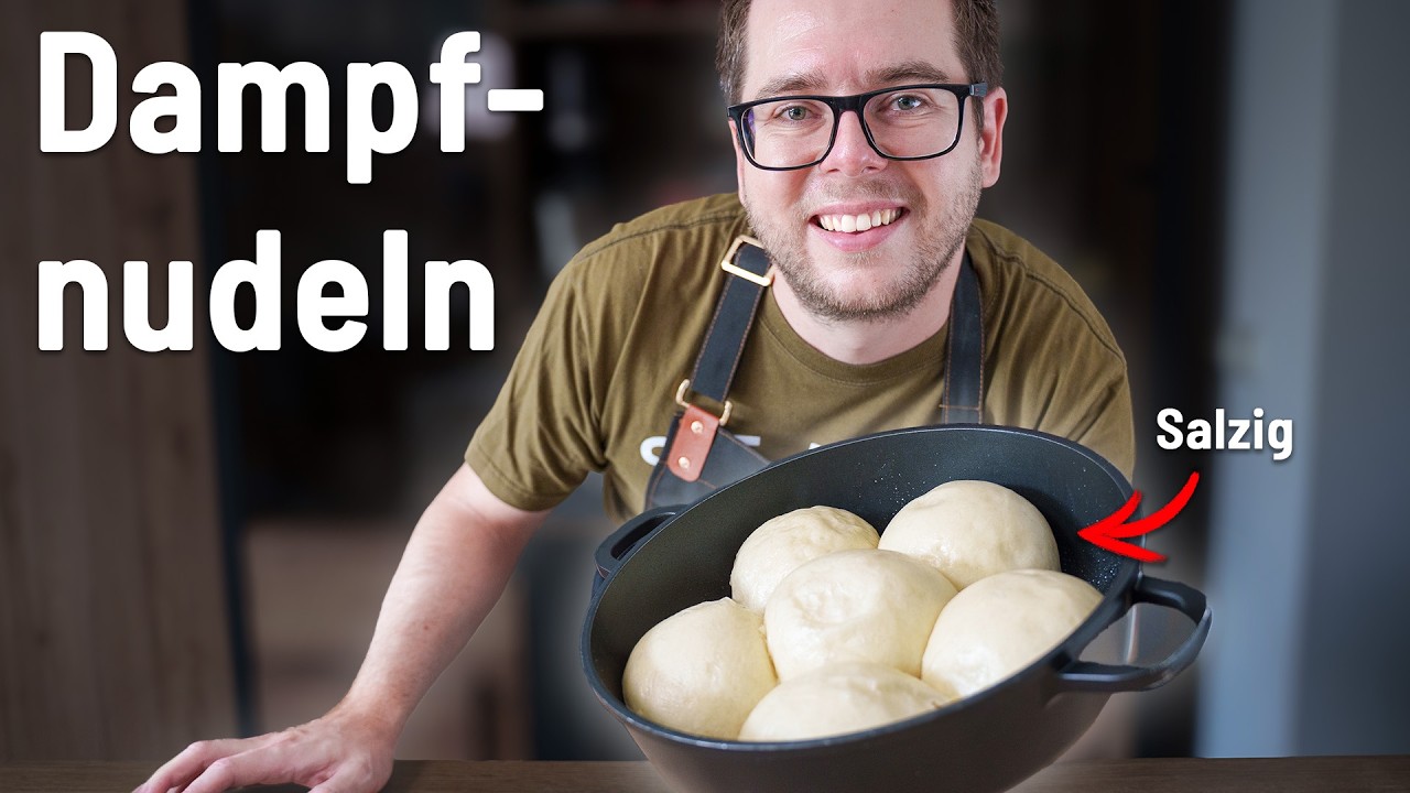 Salzige Dampfnudeln wie von Oma: Das einfache, deftige Rezept