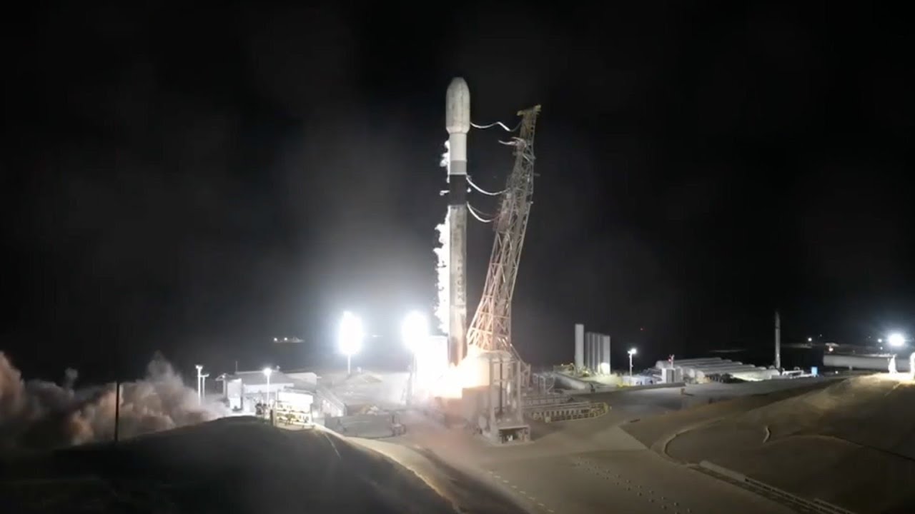 Blastoff! SpaceX launches 119 payloads on Transporter-16 mission, nails landing