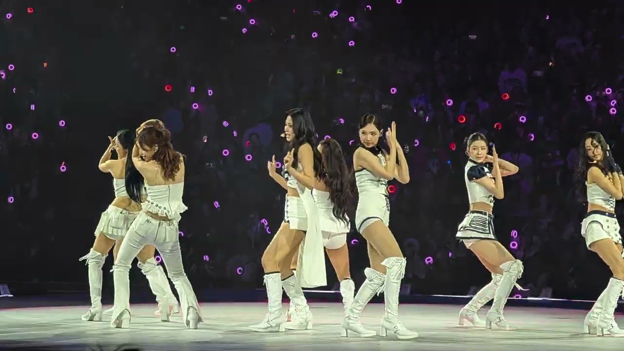 Twice Oakland Arena 01/18/26 - Strategy
