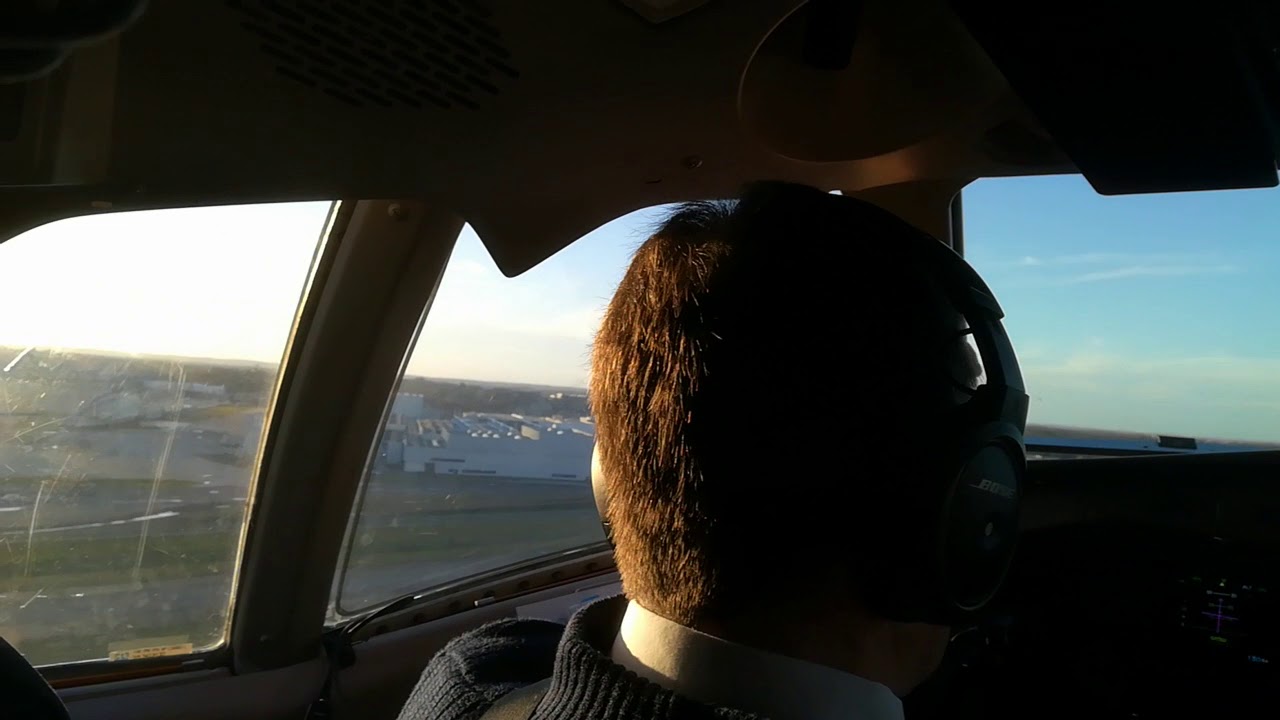 décollage take off Toulouse ATR42 Hop (cockpit )
