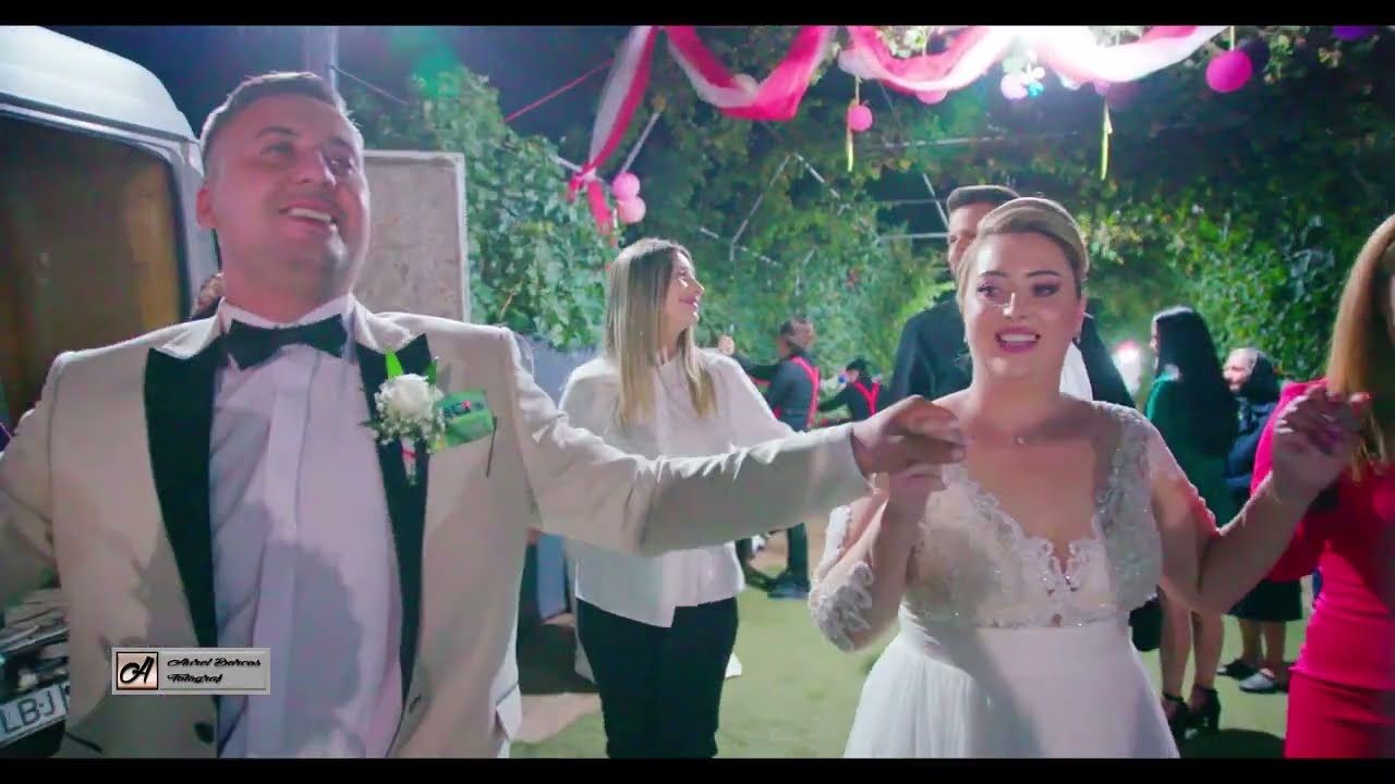PETRECERE NUNTA -  RALUCA & BOGDAN - HORA MIRESEI