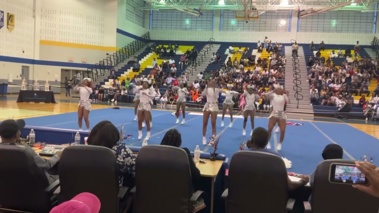 Glenville Cheer 2023