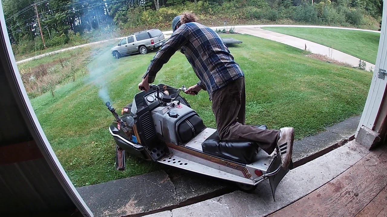 5 Vintage Yamaha Snowmobile Start Up Contest