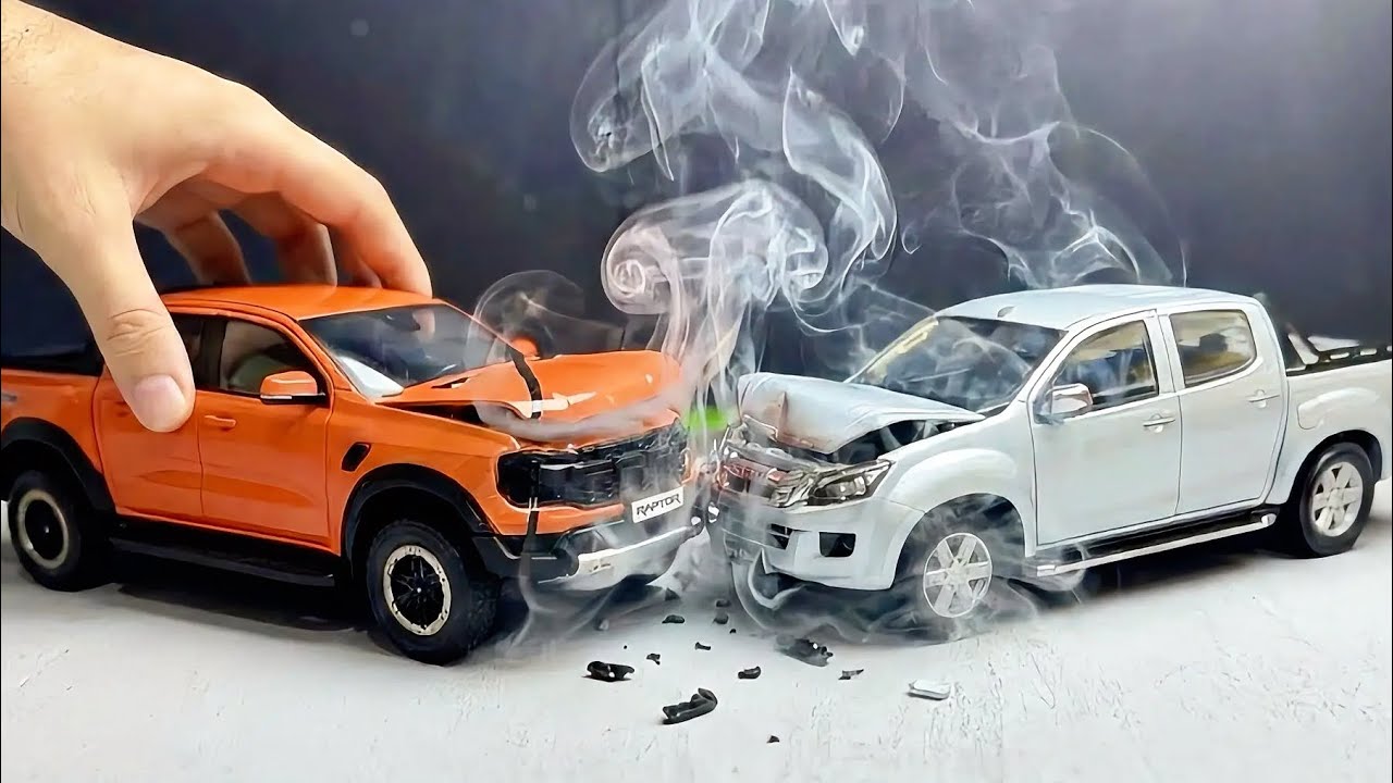Ford Ranger Raptor or Isuzu D-Max? Head-to-Head Crash Test! 💥