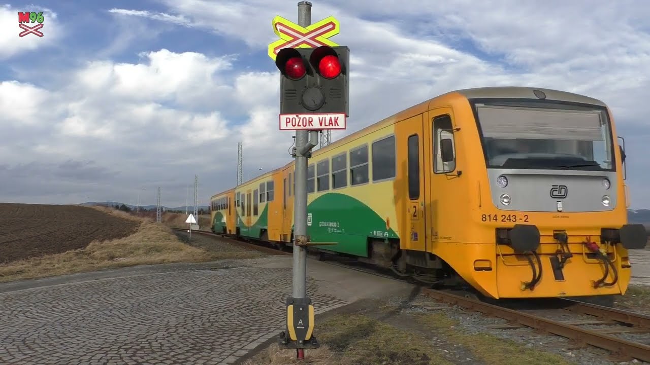 Železniční přejezd Troubelice [P4225] - 10.2.2022 / Czech railroad crossing