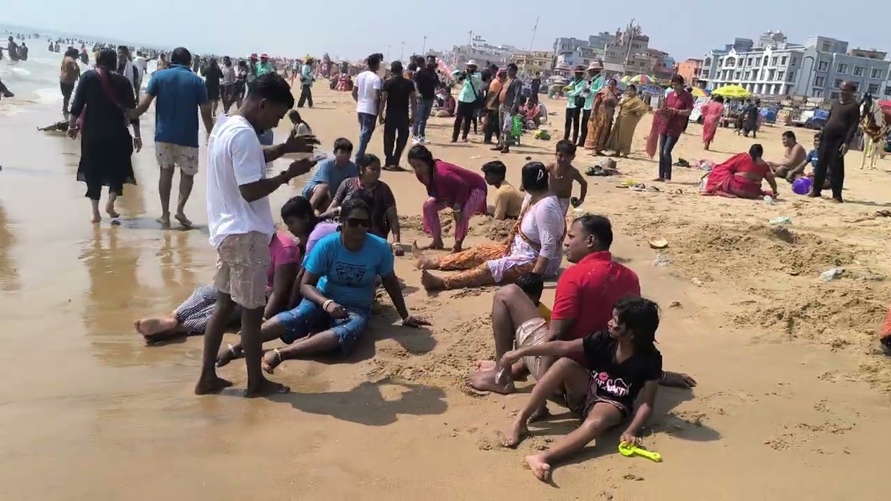 श्री जगन्नाथ पुरी का समुद्र तट का अनुपम दृश्य।