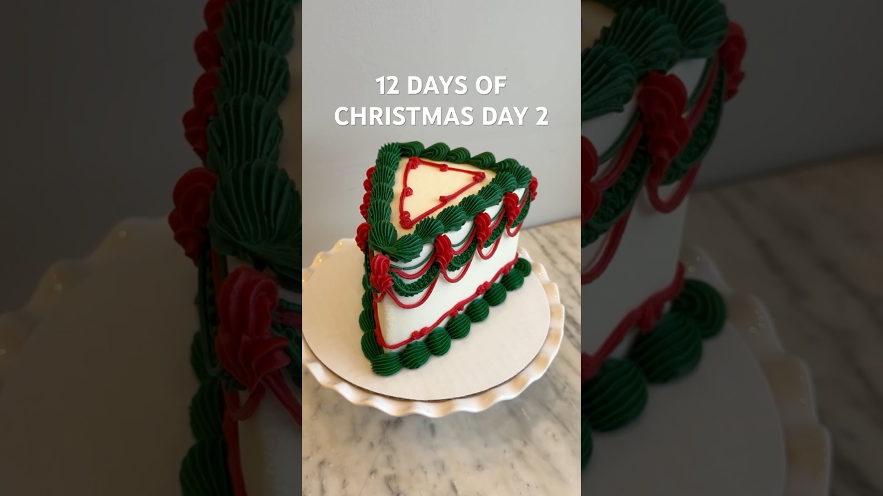 Второй день из 12 рождественских дней! #tflcbakery #bakery #ohiobakery #bakerylife #cake #christmas