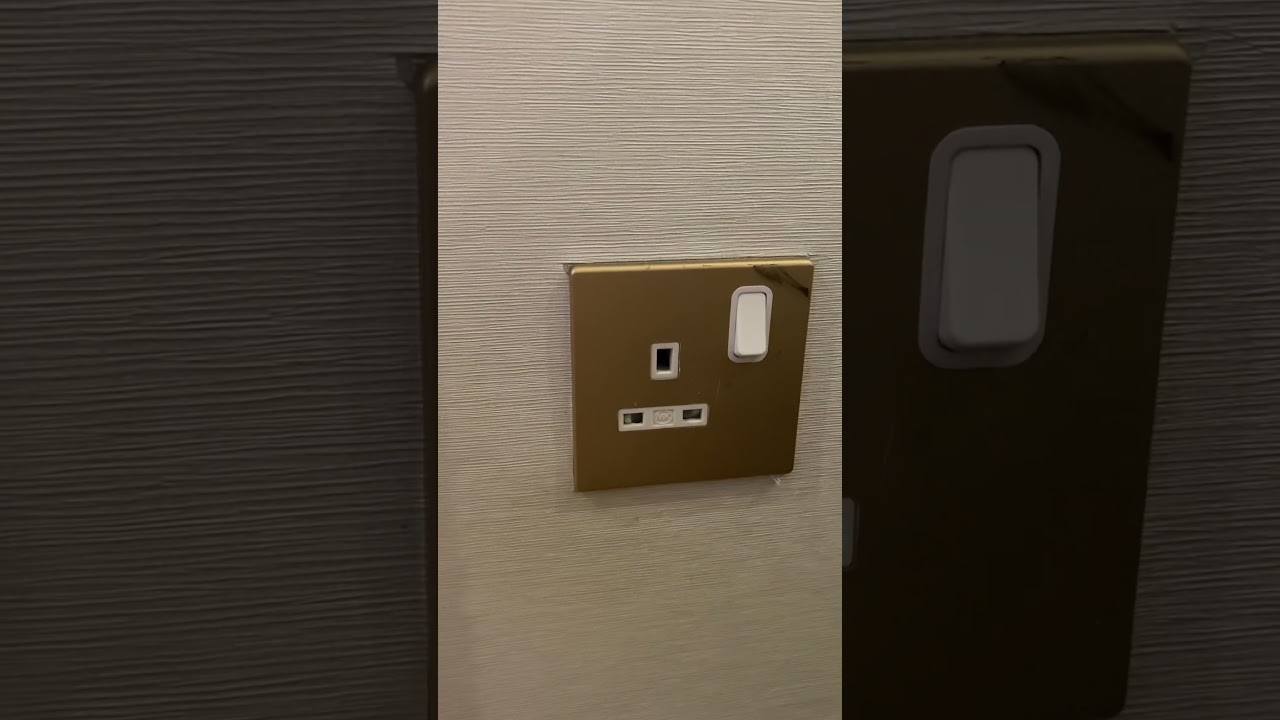 マレーシアの電源は3ピンなので、やっぱり日本のプラグは差し込めない場合もありますから、アダプターが必要ですね。 #60代 #ビジネス #60歳代 #シニア
