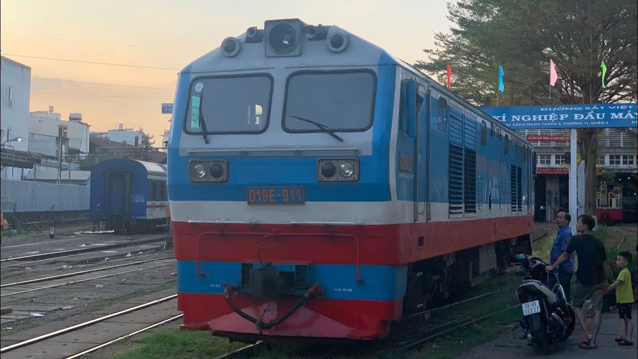 Railways crossing in Vietnam - P2