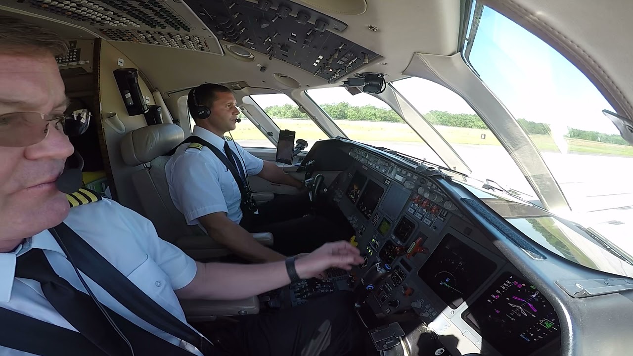 Falcon 2000 Takeoff