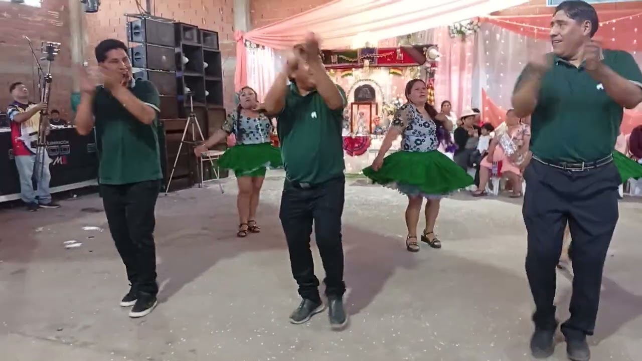 Los comparsa amigos×100pre presente en la fiesta del niñito de Marde tullu (2)