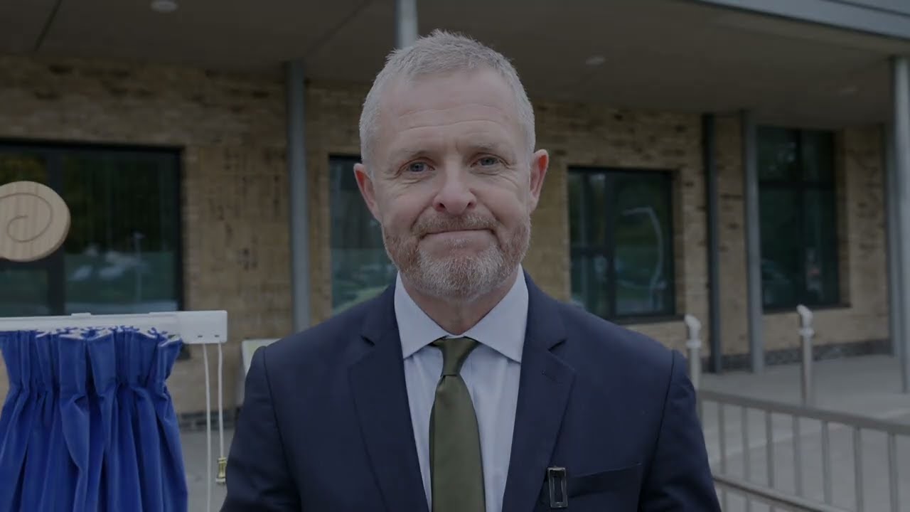 Открытие кабинета министров отделения радиотерапии в Велиндре и Невилл-Холле