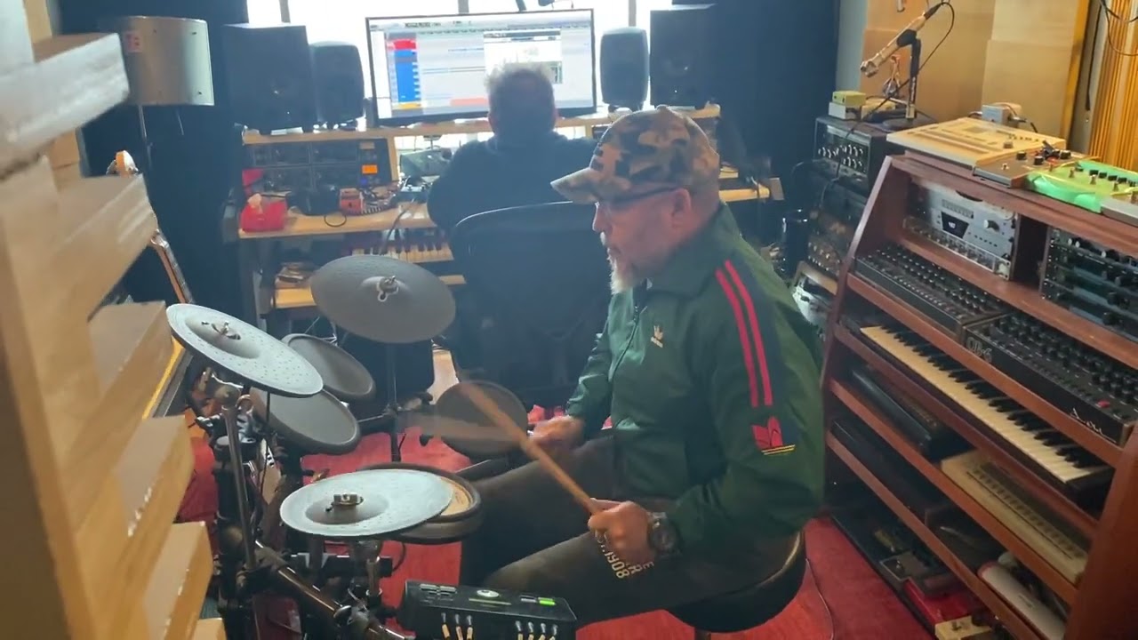 Sess&atilde;o - A Baderna Baila vs.l