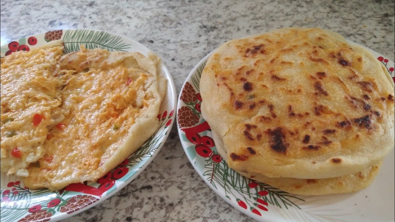 Pupusas de Pollo con Queso 
