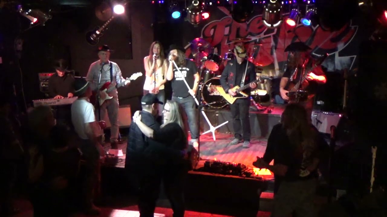 Lynyrd Skynyrd tribute band SYMPLY SKYNYRD performing 'TUESDAY'S GONE'