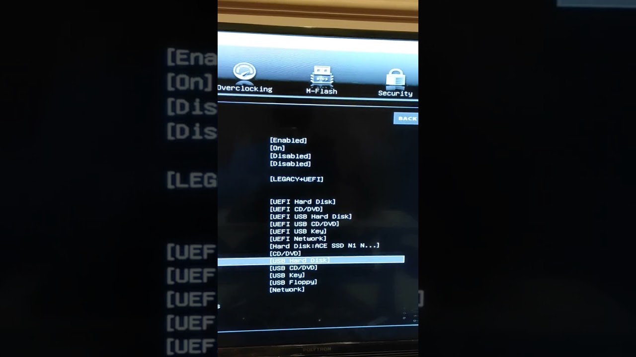AMD Athlon 3000G + MSI A320M + SSD NVMe / PCIe