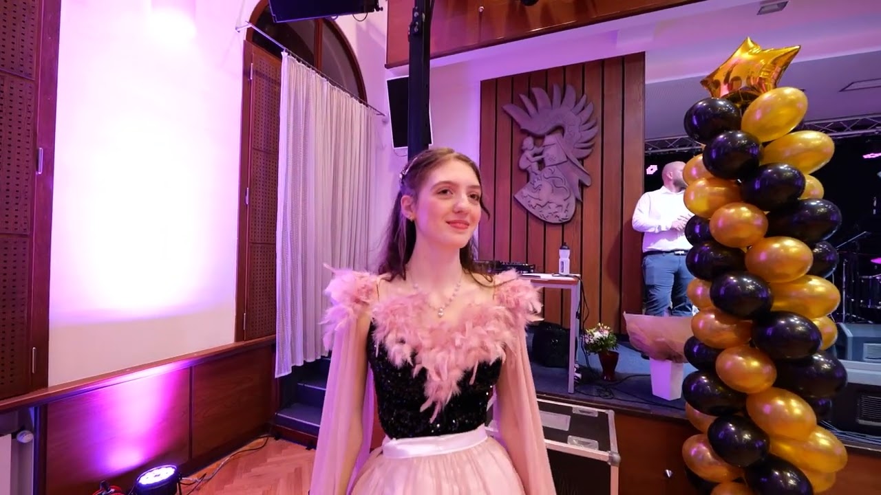 H&M production | ZÁZNAM: Maturitní ples OA Slaný 2024 - Šerpování 4.A a 4.B