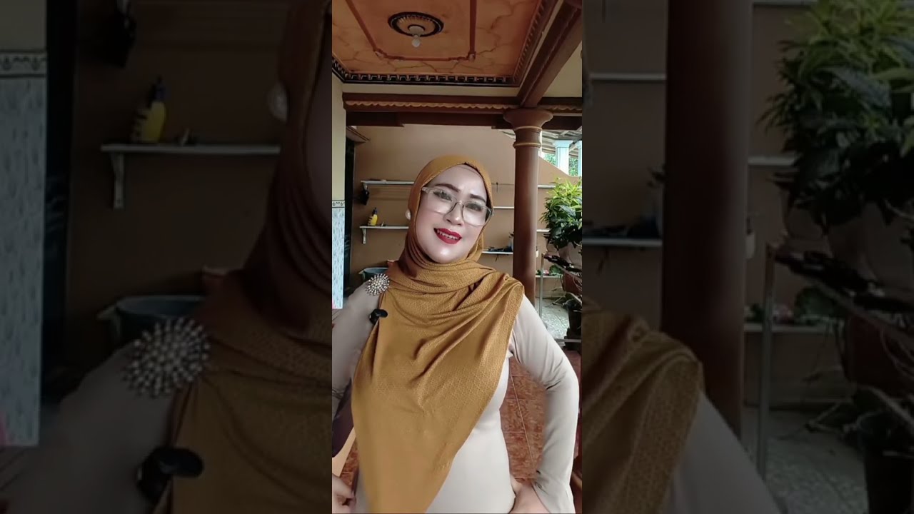 Live bunda hijab cantik, tubuhnya masih bagus banget 