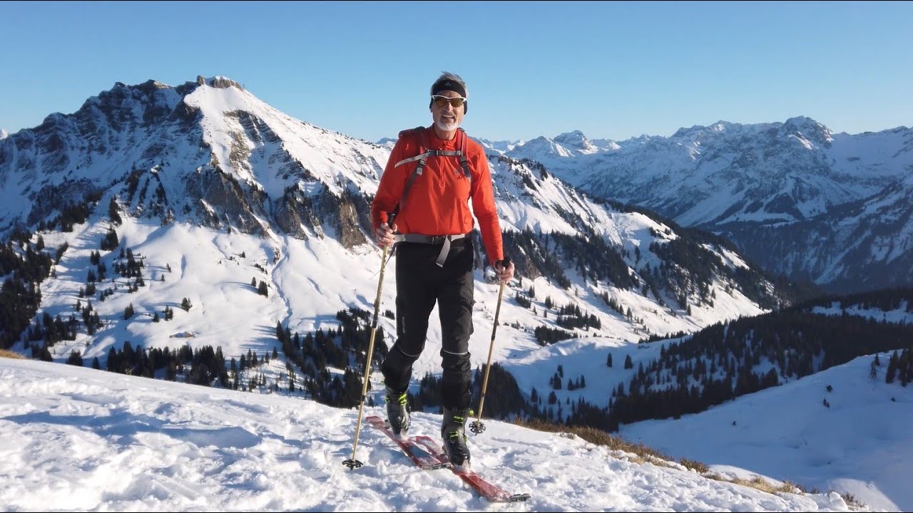 Skitouren Bregenzerwald: Hirschberg von Schönenbach aus - herrliche Tour bis zum Gipfelkreuz