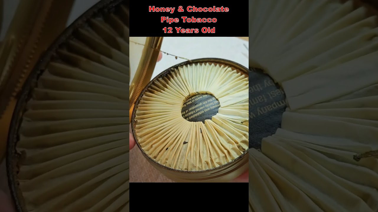 Aprire una scatola di tabacco da pipa di 12 anni #tabacco #fumarelapipa