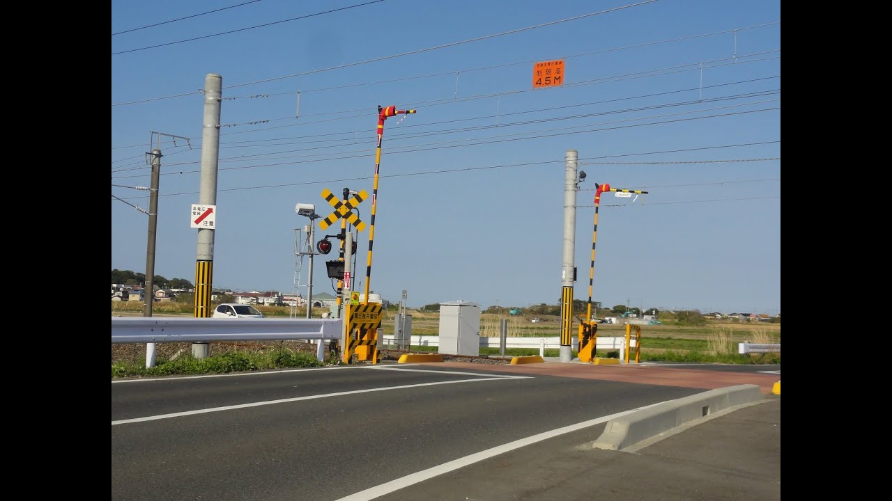 【踏切】 JR常磐線　短すぎる屈折式遮断かんの踏切 (Railroad crossing in Japan)