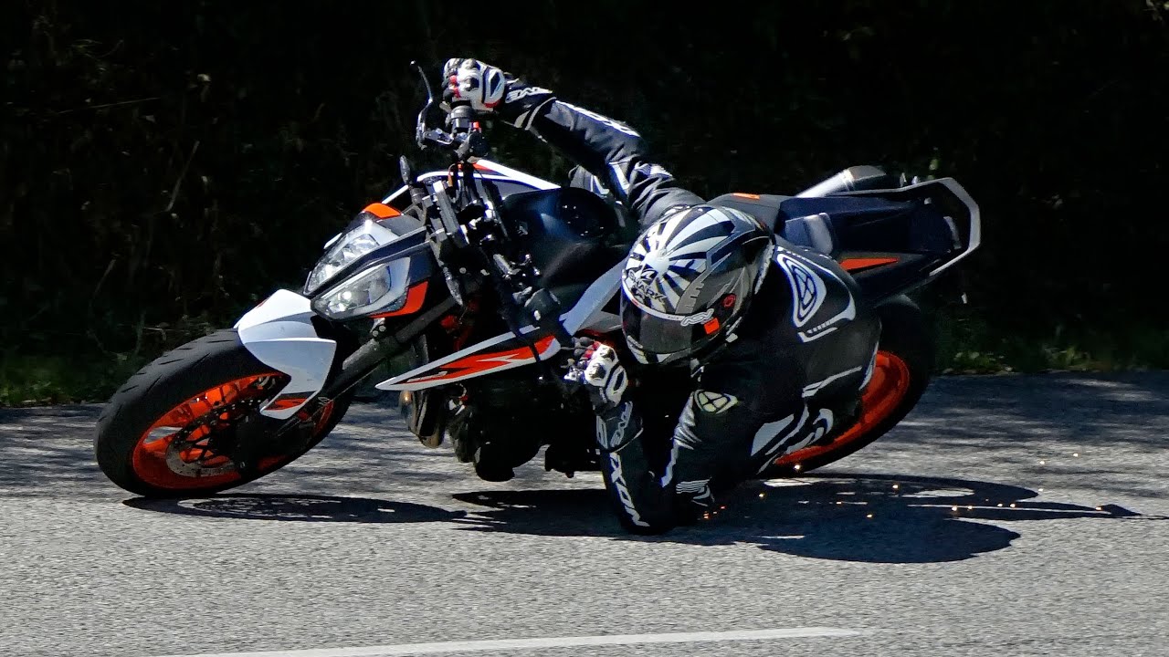 Poser le Coude en Roadster ?!  (KTM Duke 890R HERO9 Black PURE SOUND 4K RAW )