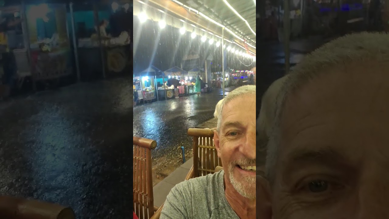 Bang Niang Markt Khao Lak bei Regen #youtubeshorts