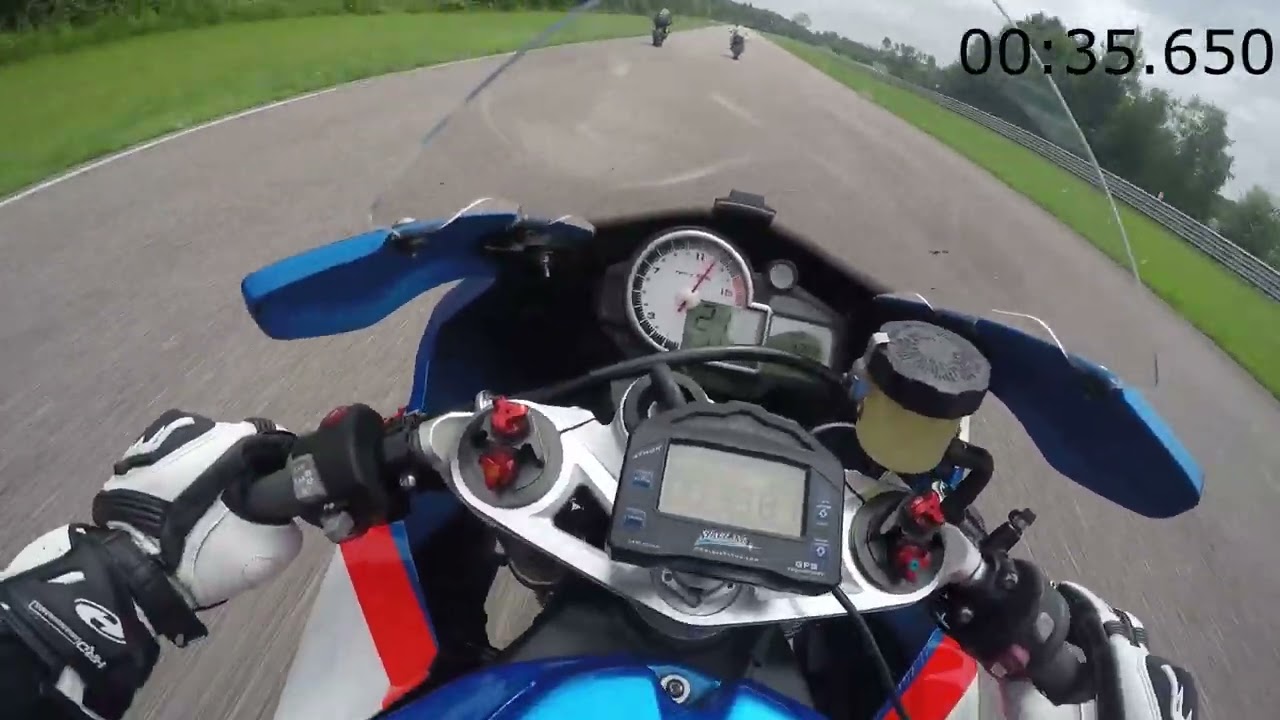 motorspeed und IDM Fahrer auf dem Circuit de Chenevières 1:45,09