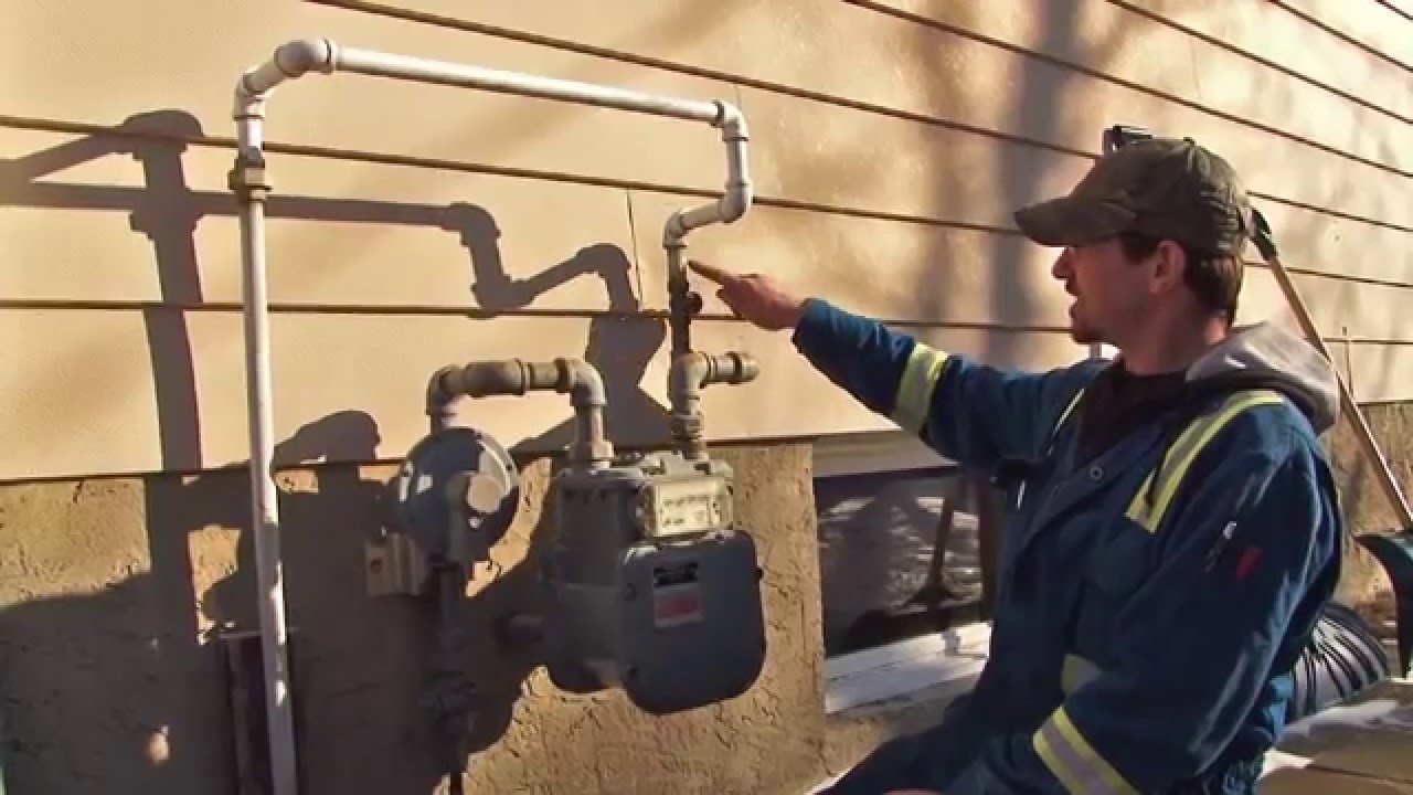 dangerous outdoor gas line  http://www.calgarygasinspections.com/ joshthegasfitter@gmail.com