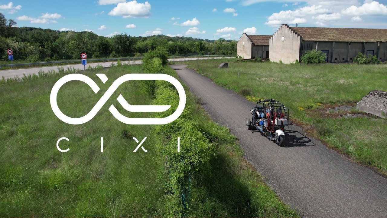 VIGOZ : le véhicule hybride entre vélo et voiture qui va à 120 km/h !