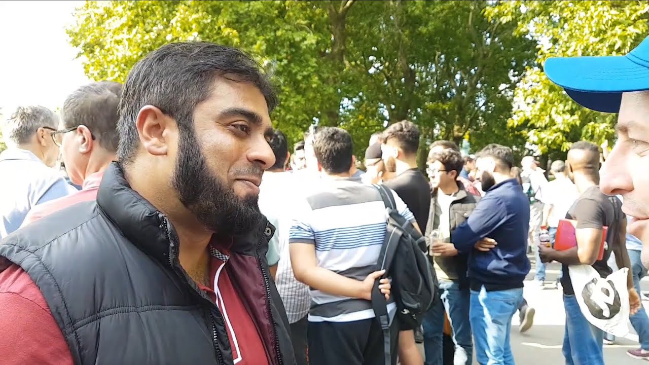 | PART 1 | Dinosaurs Lived A 1000 Years Ago!? | Rizwan vs Christian | Speakers Corner |