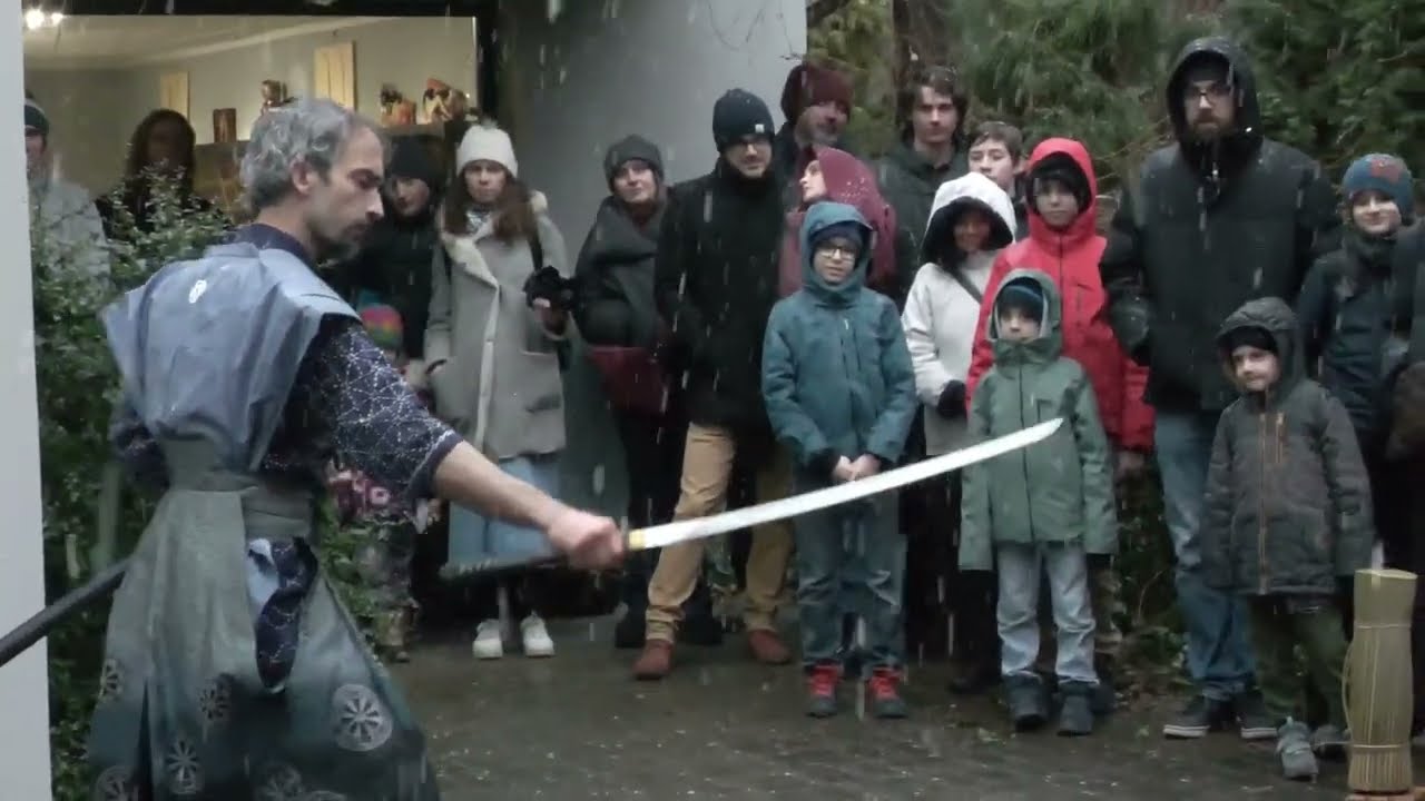 Pokaz Samurai Show na wernisażu wystawy mieczy 