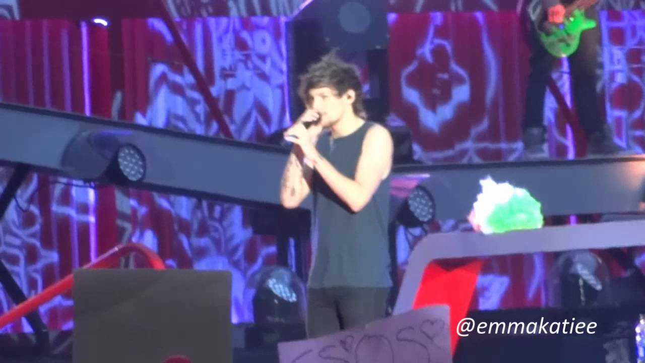 One Direction - Moments | WWA Tour Manchester