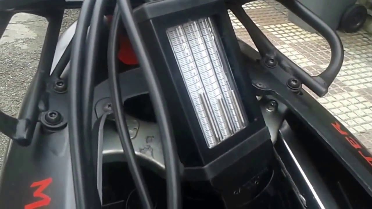 Honda CBR 600 F4 del 2000. Sincronización carburadores con vacuometro.