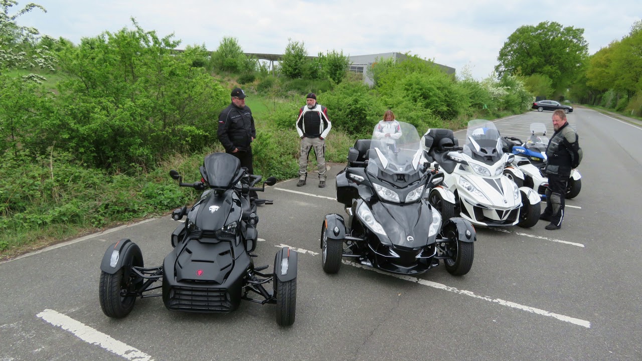 Can Am Spyder: 3 Spyder & 1 Ryker auf Tour