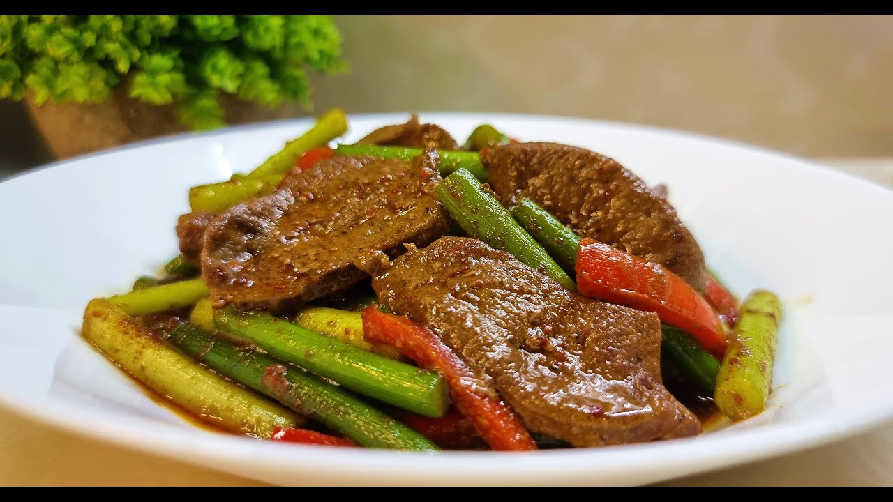Quick and Easy Pork Liver with Garlic Scapes Stir-Fry Recipes