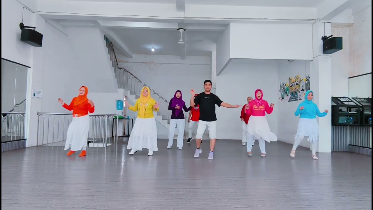 Killing Me Softly - Line Dance / Demo by 7 Gym & Studio Palembang