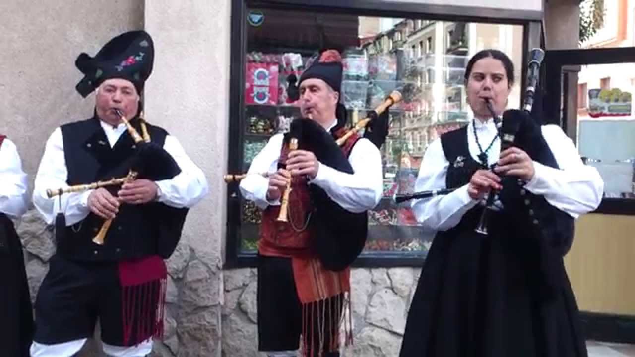 Muñeira de Garceiras A Casa da Troula