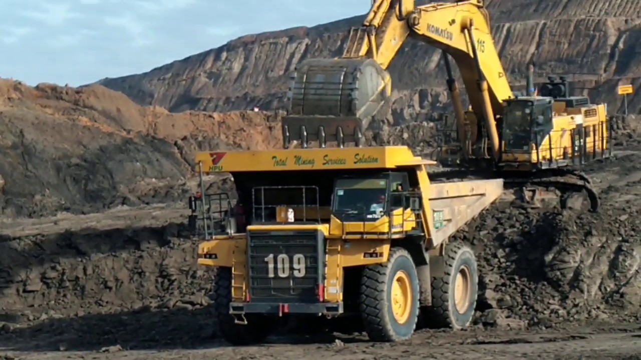 Excavator PC 1250 VS HD 785 Loading OB