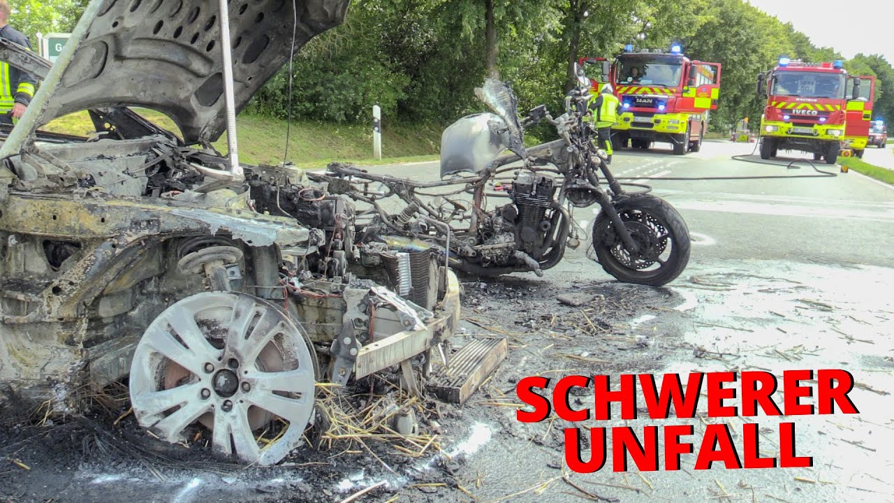 [SCHRECKLICHER UNFALL] - Motorrad & PKW nach Kollision ausgebrannt - Motorradfahrer schwer verletzt