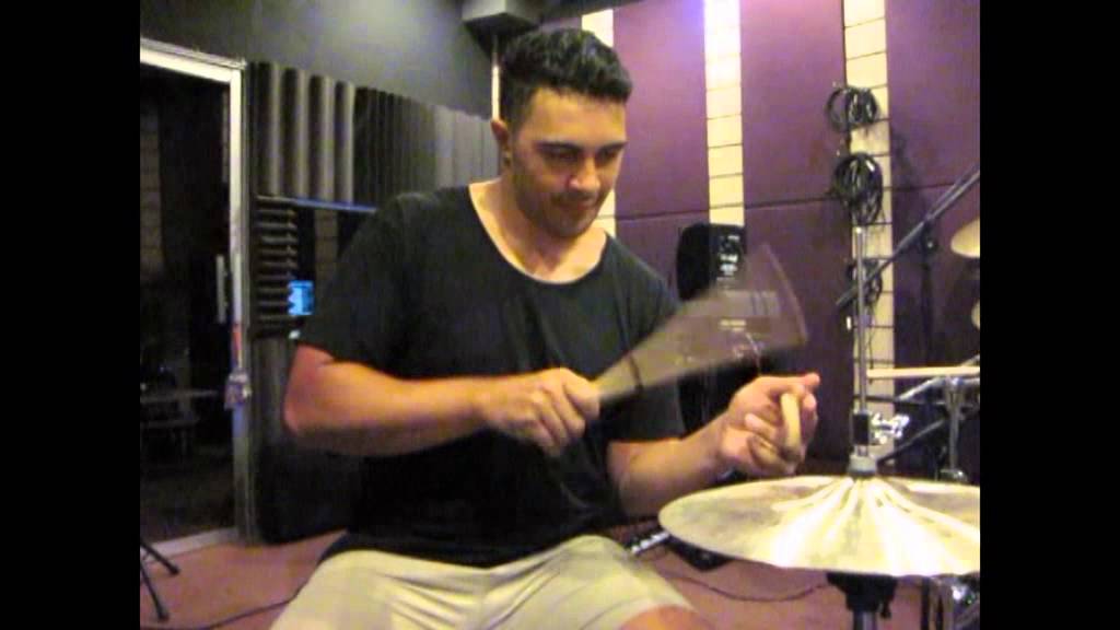 Music Malaysia - Dylan Elise Live In Guitar Empire: Mr. Hi-Hat hi-hat solo)