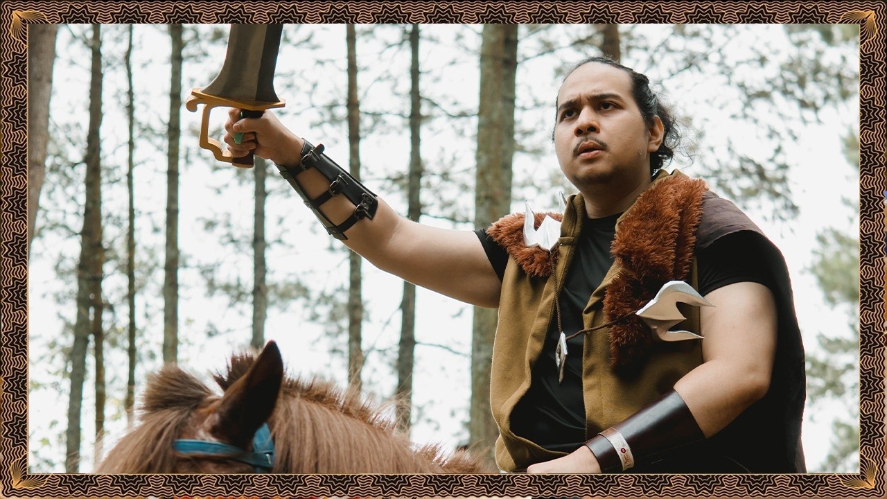 Berkuda, Adu Pedang, Dan Berperang Seperti Di Masa Medieval